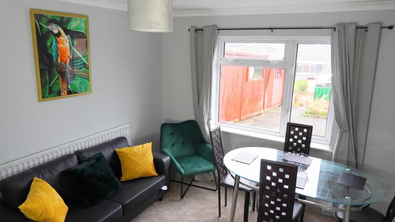 Portobello House - Four Bedroom House Perfect For Contractors - Sleeps 6 - Free Parking 伍尔弗汉普顿 外观 照片